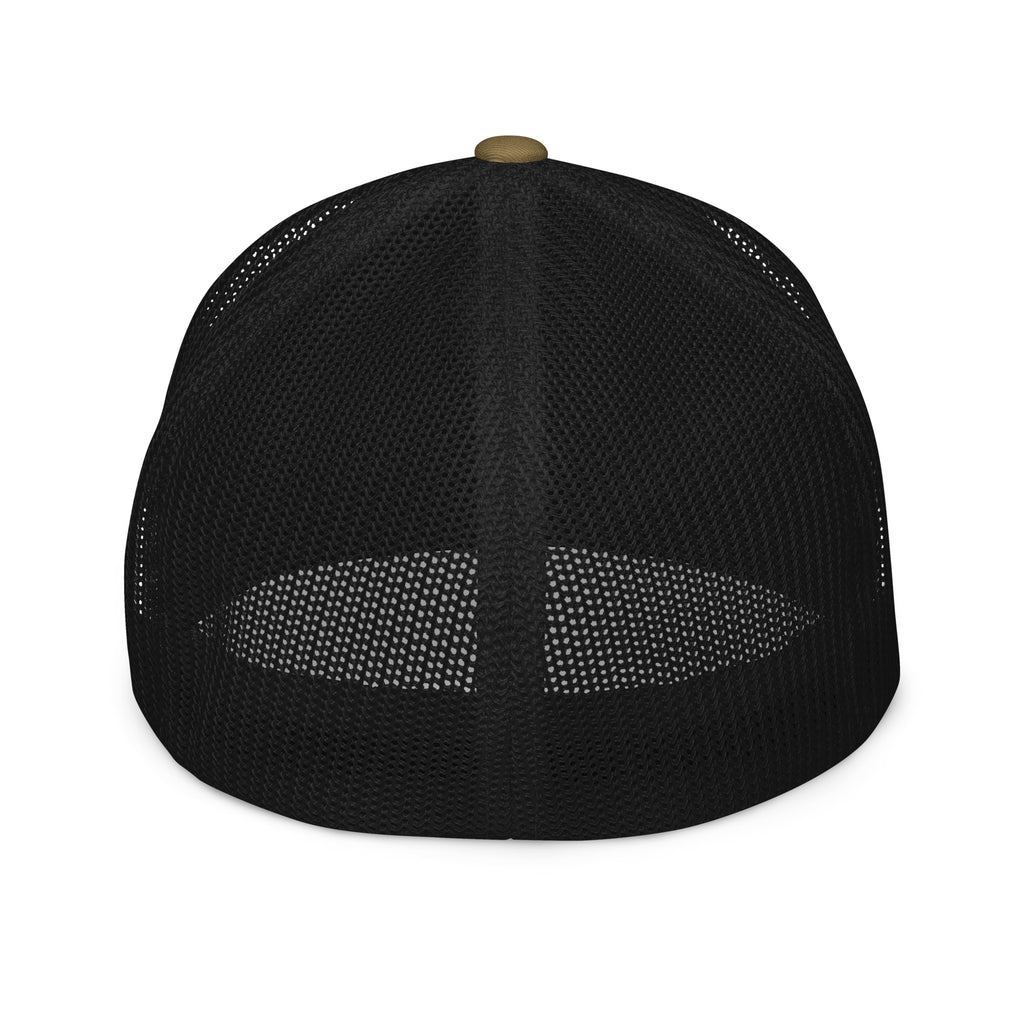Love Bird | closed-back trucker cap